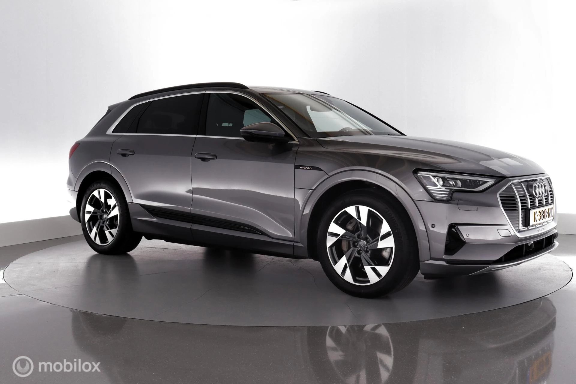 Hoofdafbeelding Audi e-tron