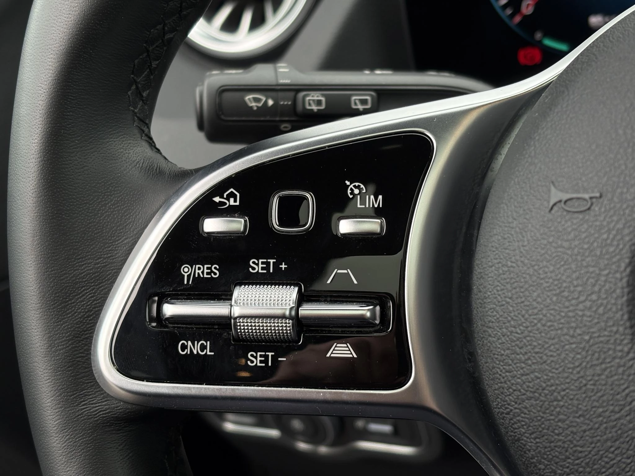 Hoofdafbeelding Mercedes-Benz EQA