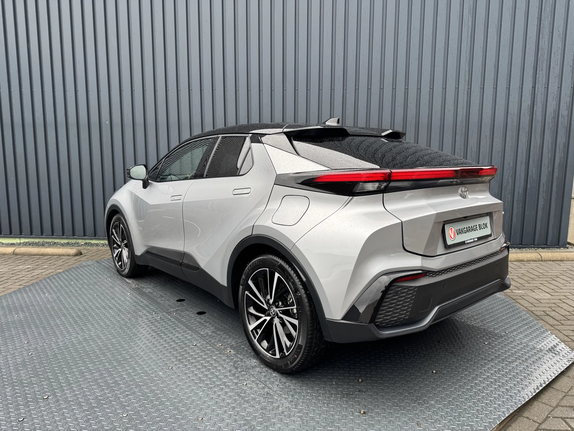 Hoofdafbeelding Toyota C-HR