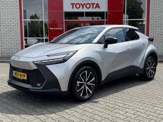 Toyota C-HR HYBRID 140 FIRST EDITION STOEL/STUURVERW PARK-SENSOREN BLIND-SPOT EL-ACHTERKLEP NAVI APPLE/ANDROID 18" LM-VELGEN