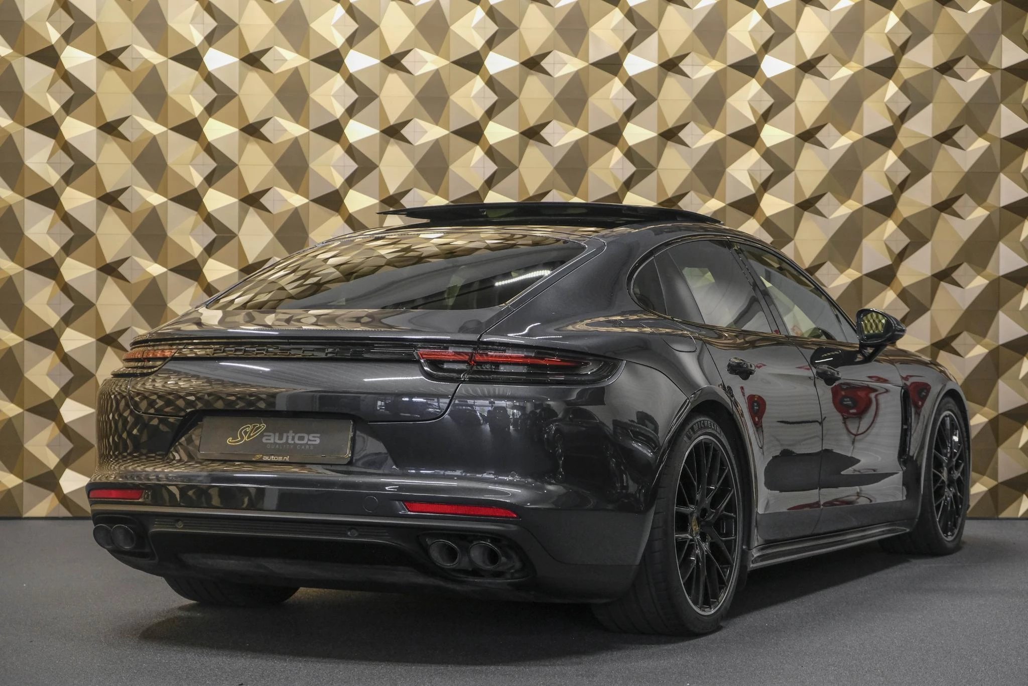 Hoofdafbeelding Porsche Panamera