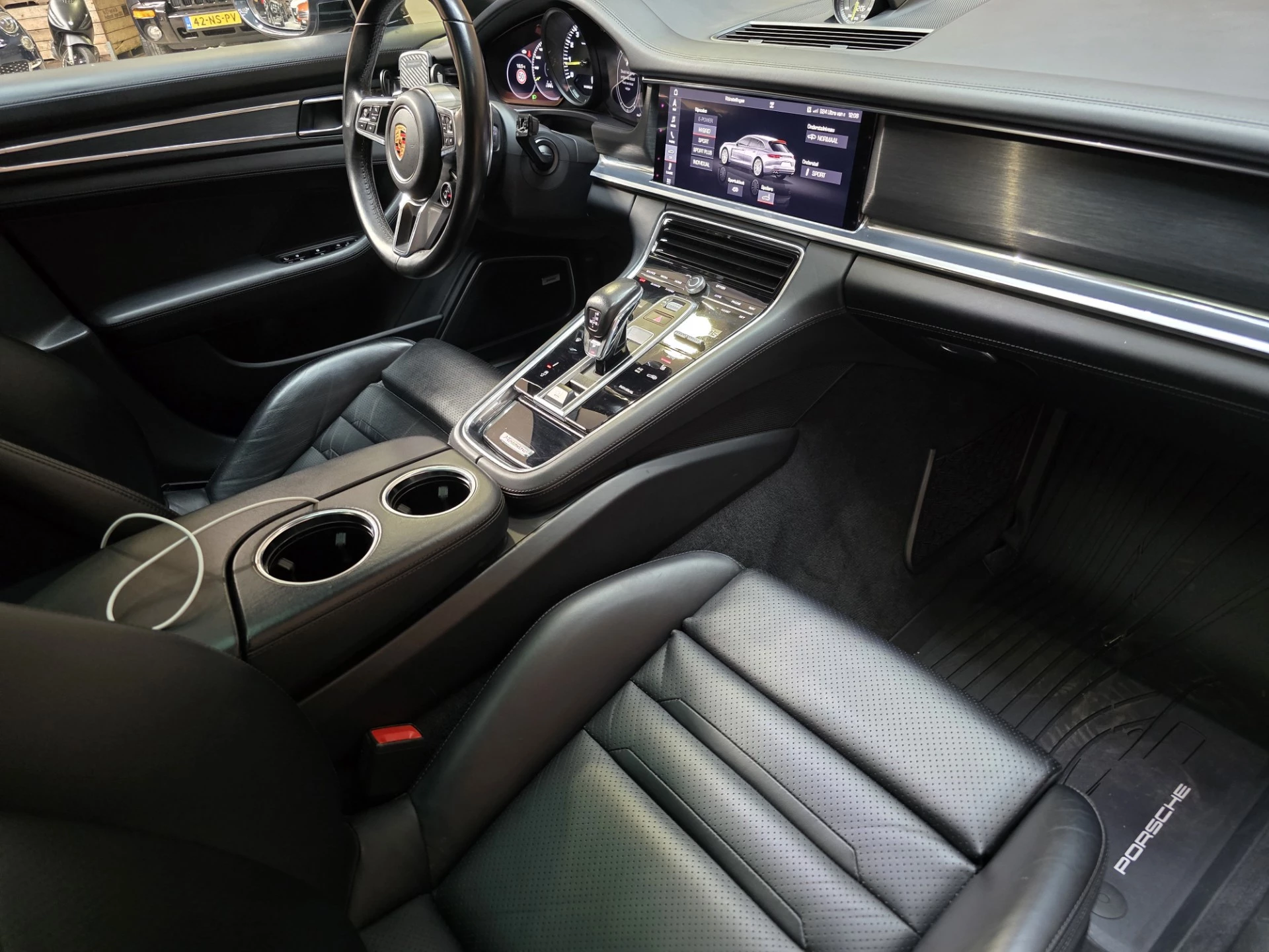 Hoofdafbeelding Porsche Panamera