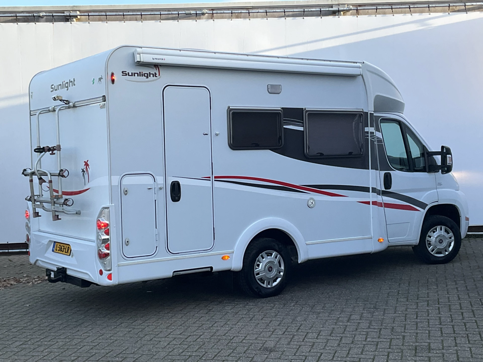 Hoofdafbeelding Carado T 59 2.3 131pk Airco Cruise Trekhaak Fietsendrager 2-Persoons Sunlight Carado