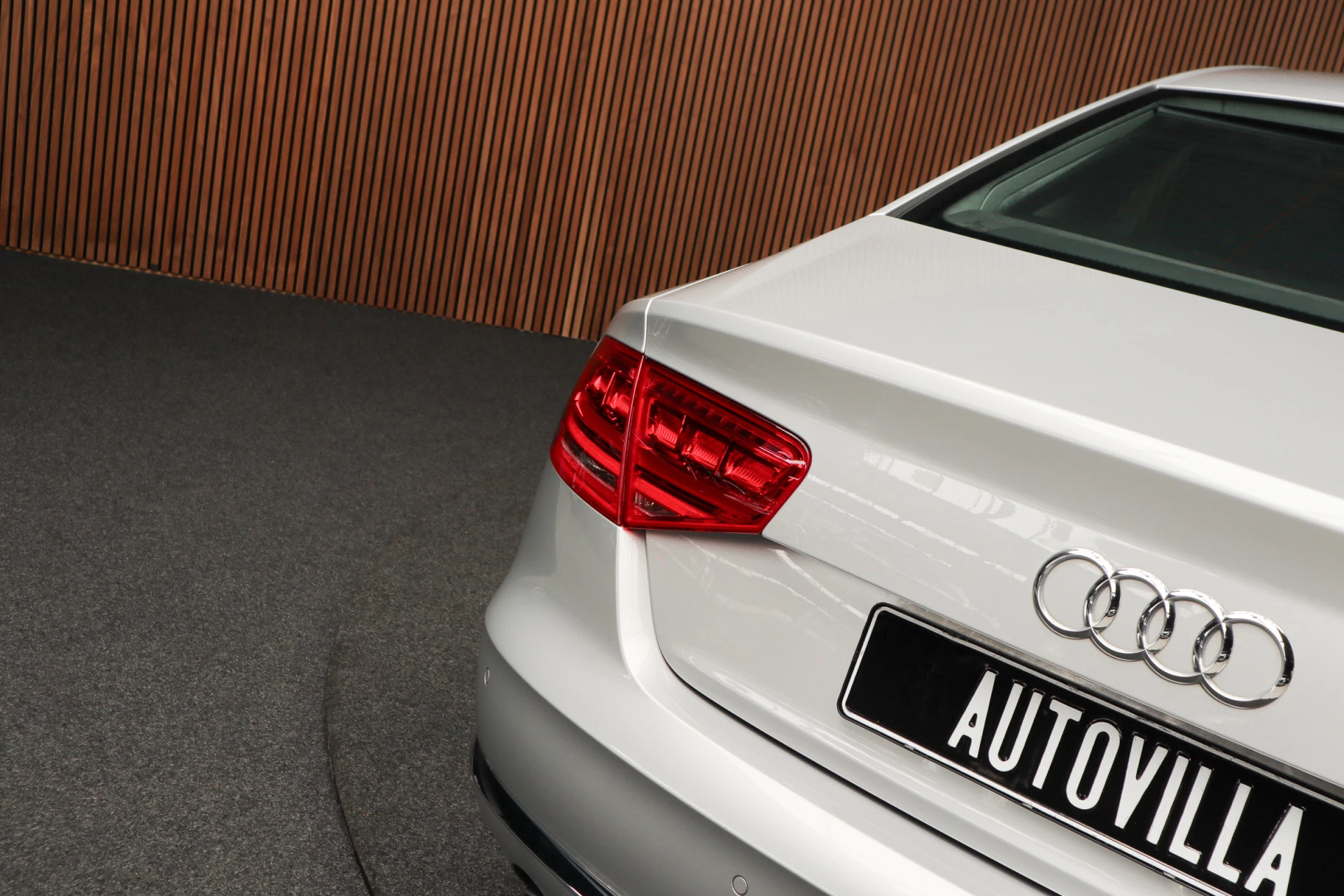 Hoofdafbeelding Audi A8