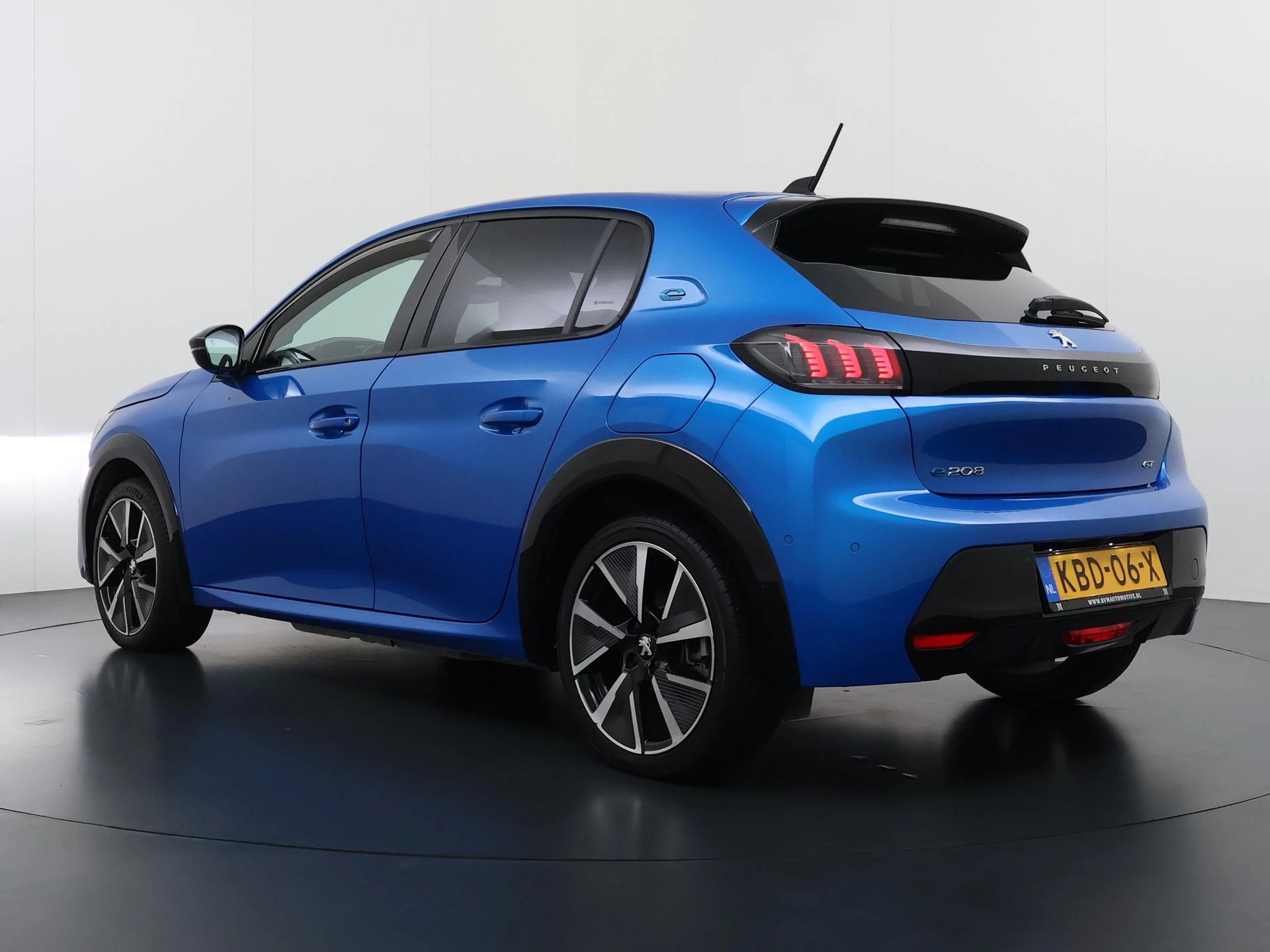 Hoofdafbeelding Peugeot e-208