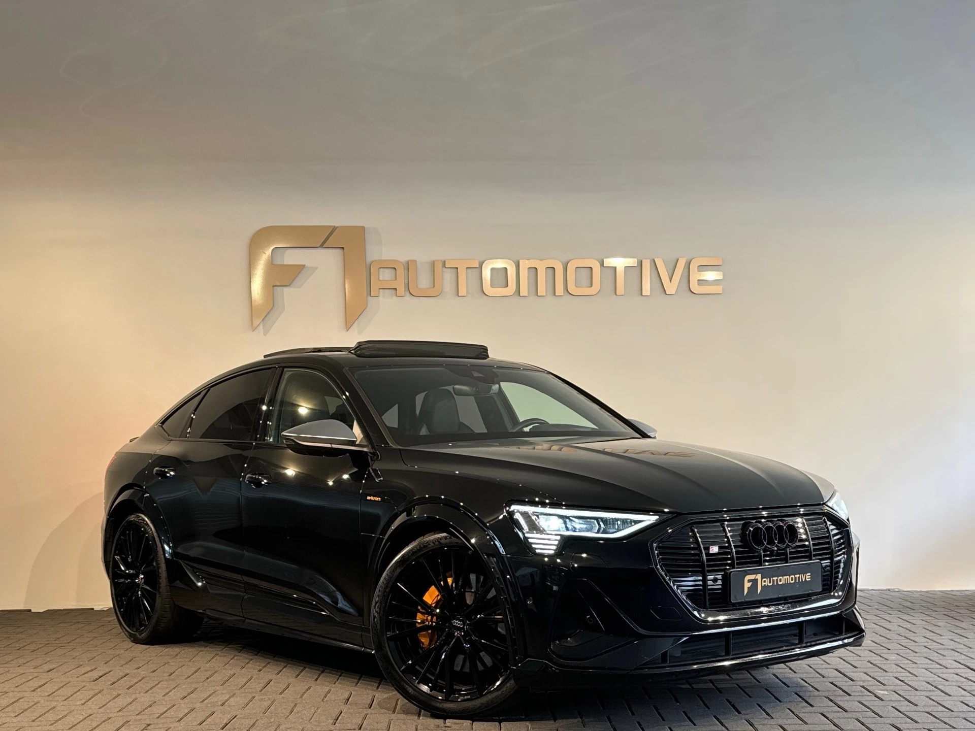 Hoofdafbeelding Audi e-tron