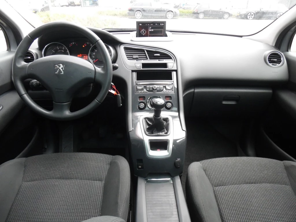 Hoofdafbeelding Peugeot 5008