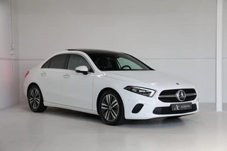 Hoofdafbeelding Mercedes-Benz A-Klasse Mercedes-Benz A-Klasse 180 LUXURY LIMO AUT. *VERKOCHT*