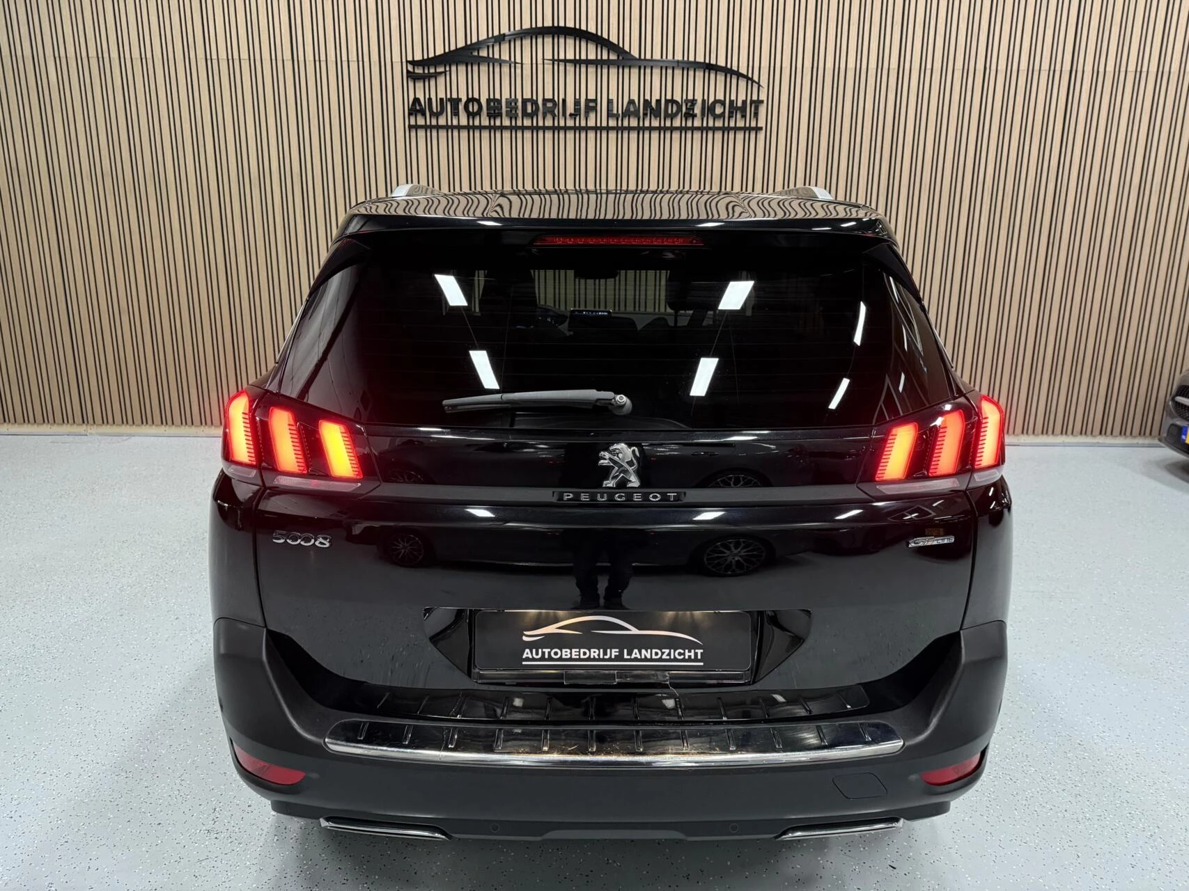 Hoofdafbeelding Peugeot 5008
