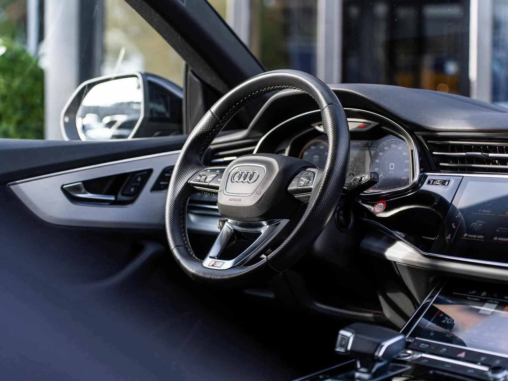 Hoofdafbeelding Audi Q8