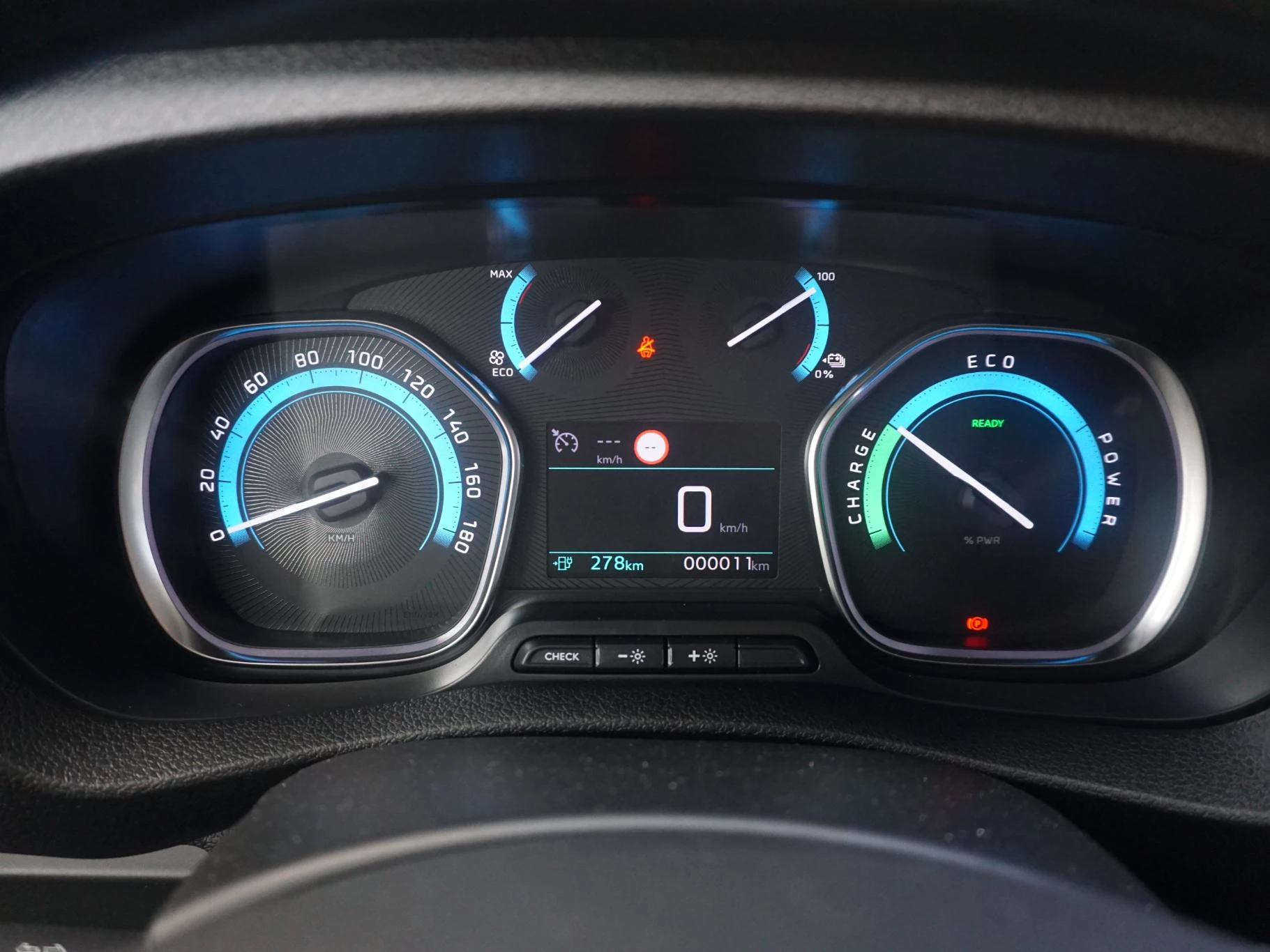 Hoofdafbeelding Peugeot e-Expert