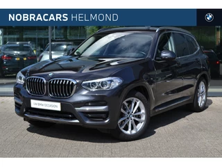 BMW X3 xDrive20i / Panoramadak / Trekhaak / Achteruitrijcamera / Sportstoelen / Comfort Access / LED / Parking Assistant / Head-Up / Live Cockpit Plus