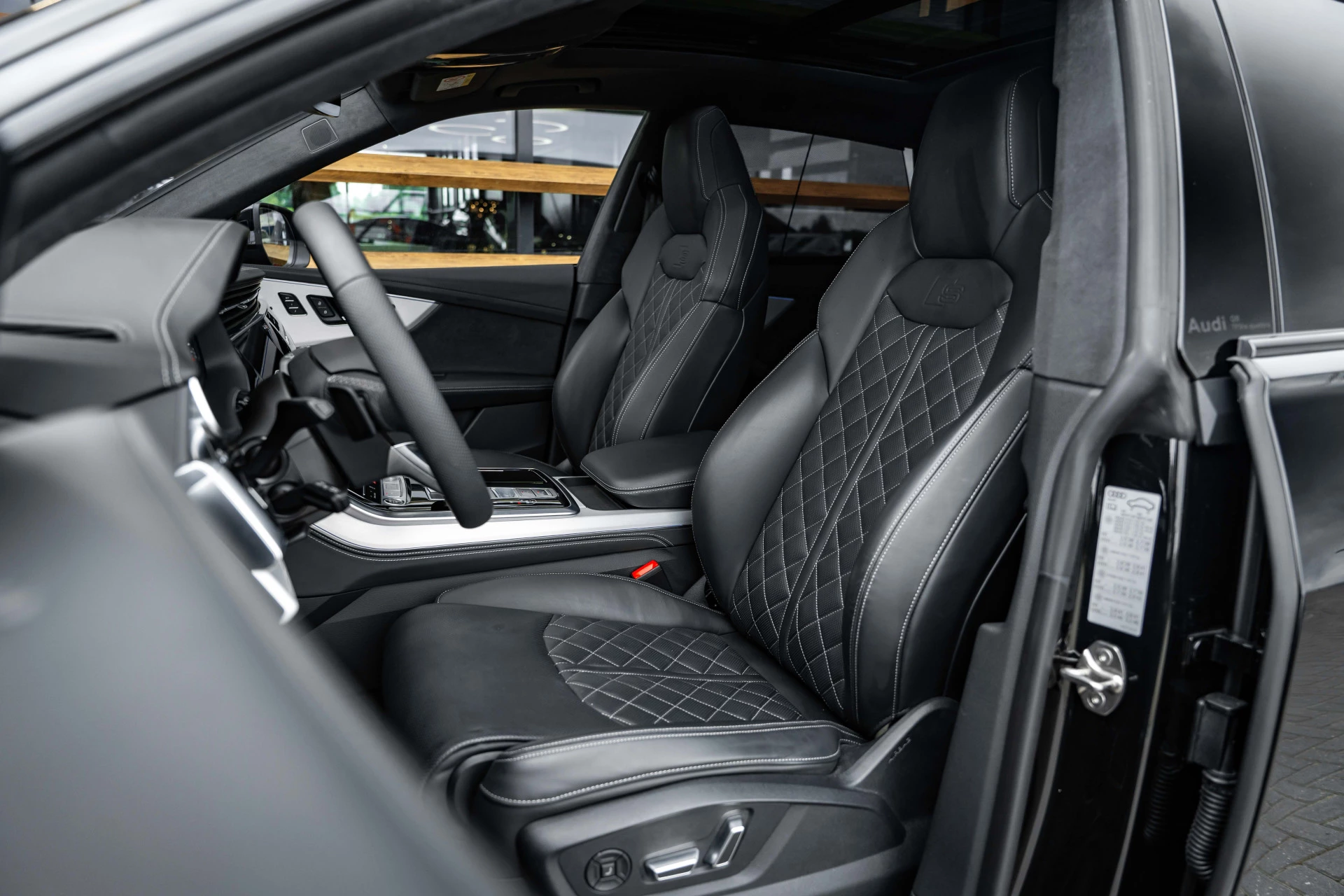 Hoofdafbeelding Audi Q8