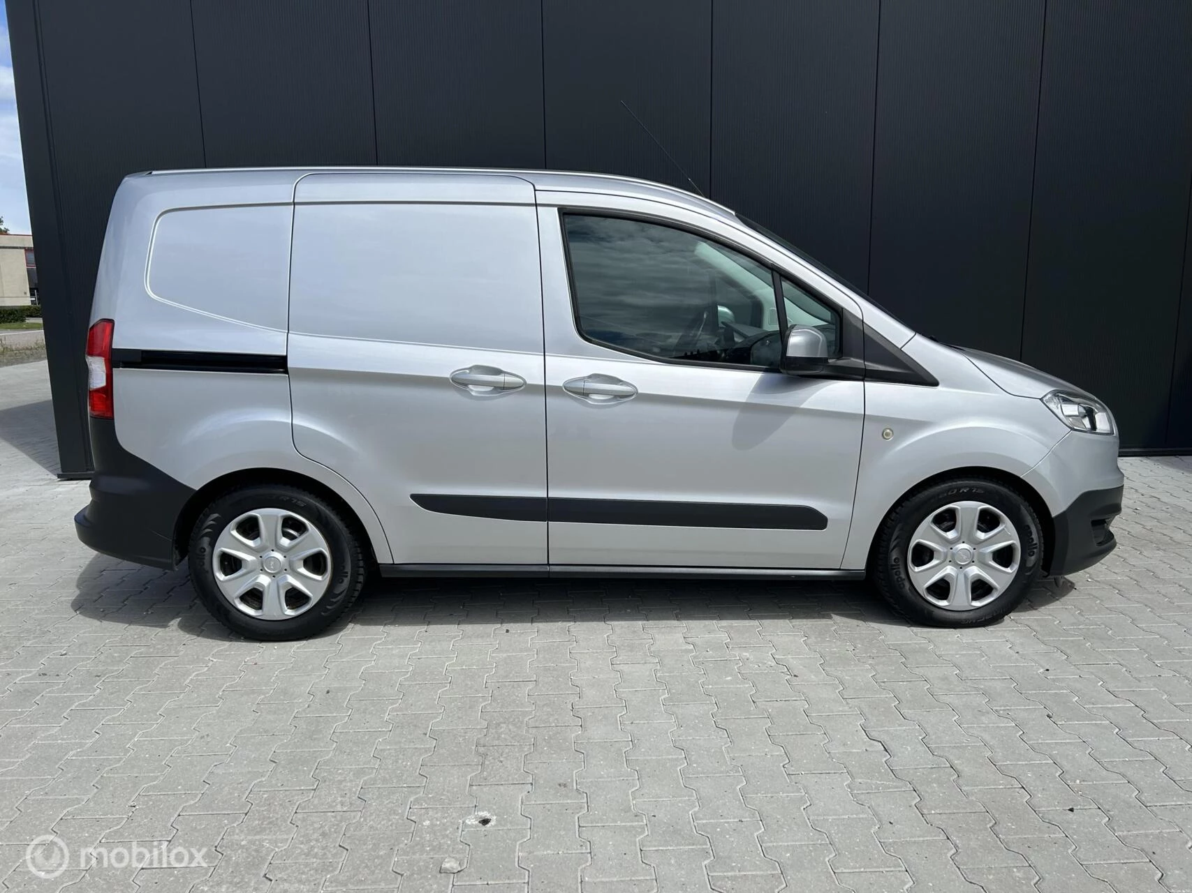 Hoofdafbeelding Ford Transit Courier