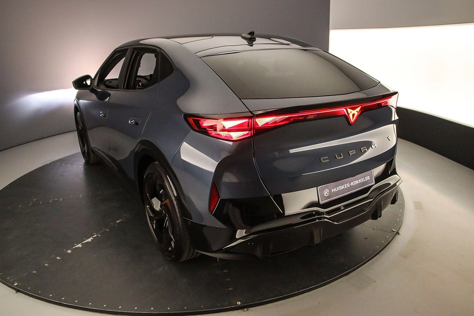 Hoofdafbeelding CUPRA Tavascan