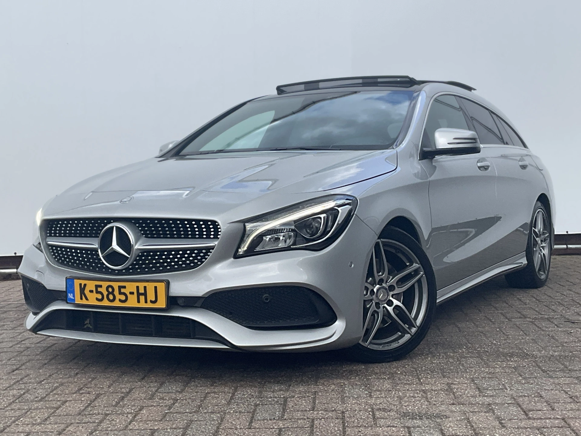 Hoofdafbeelding Mercedes-Benz CLA
