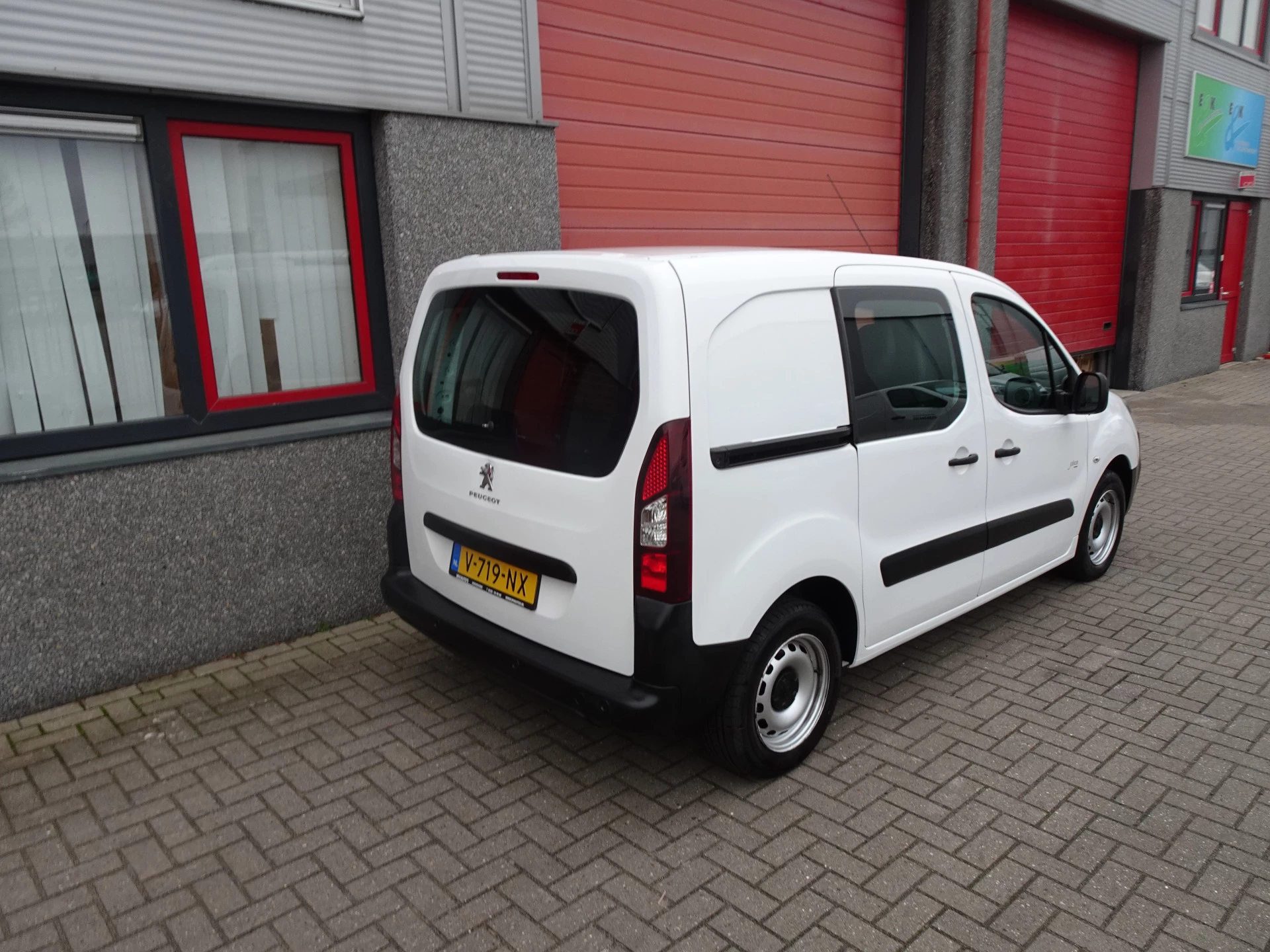 Hoofdafbeelding Peugeot Partner