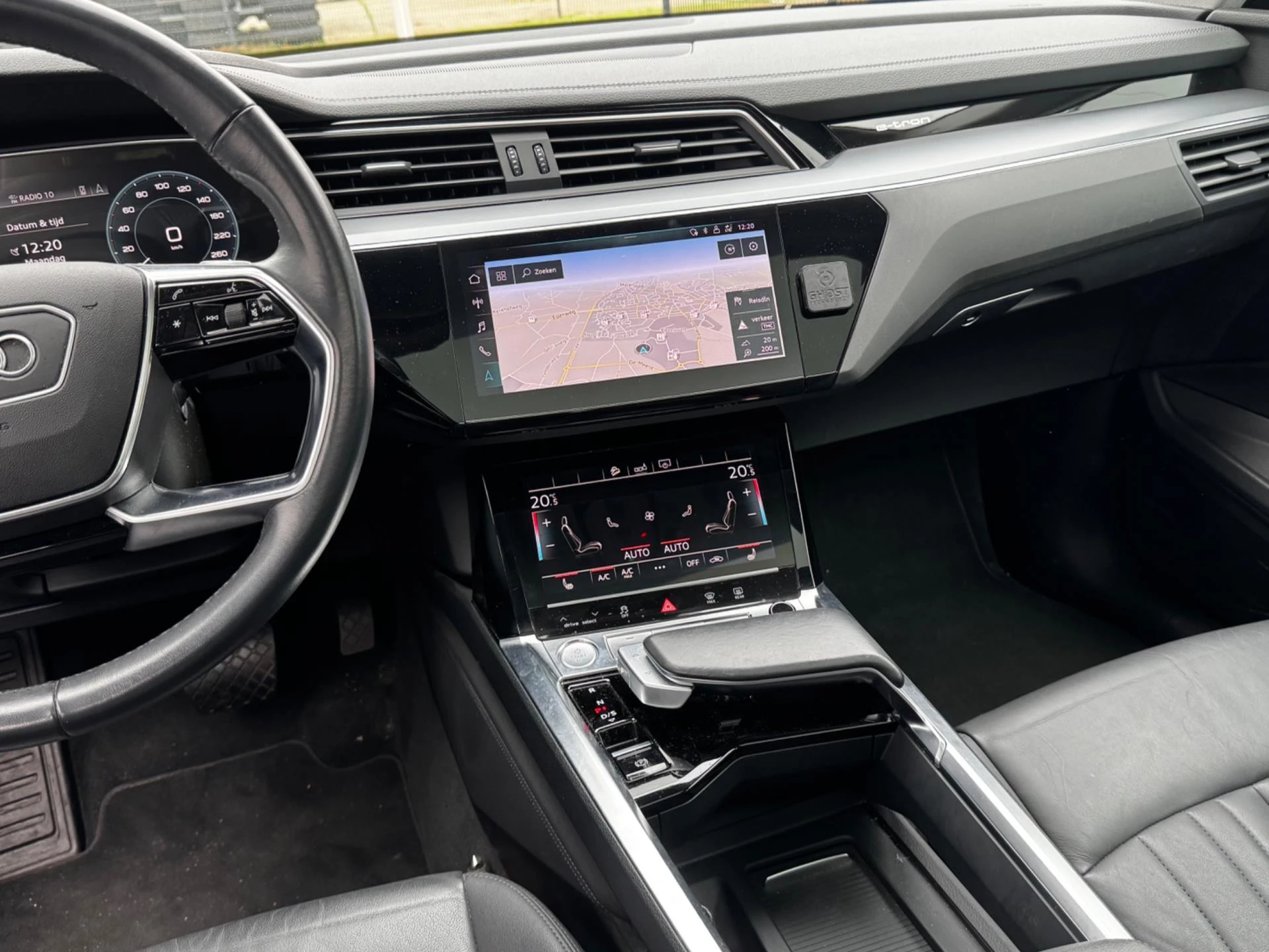 Hoofdafbeelding Audi e-tron