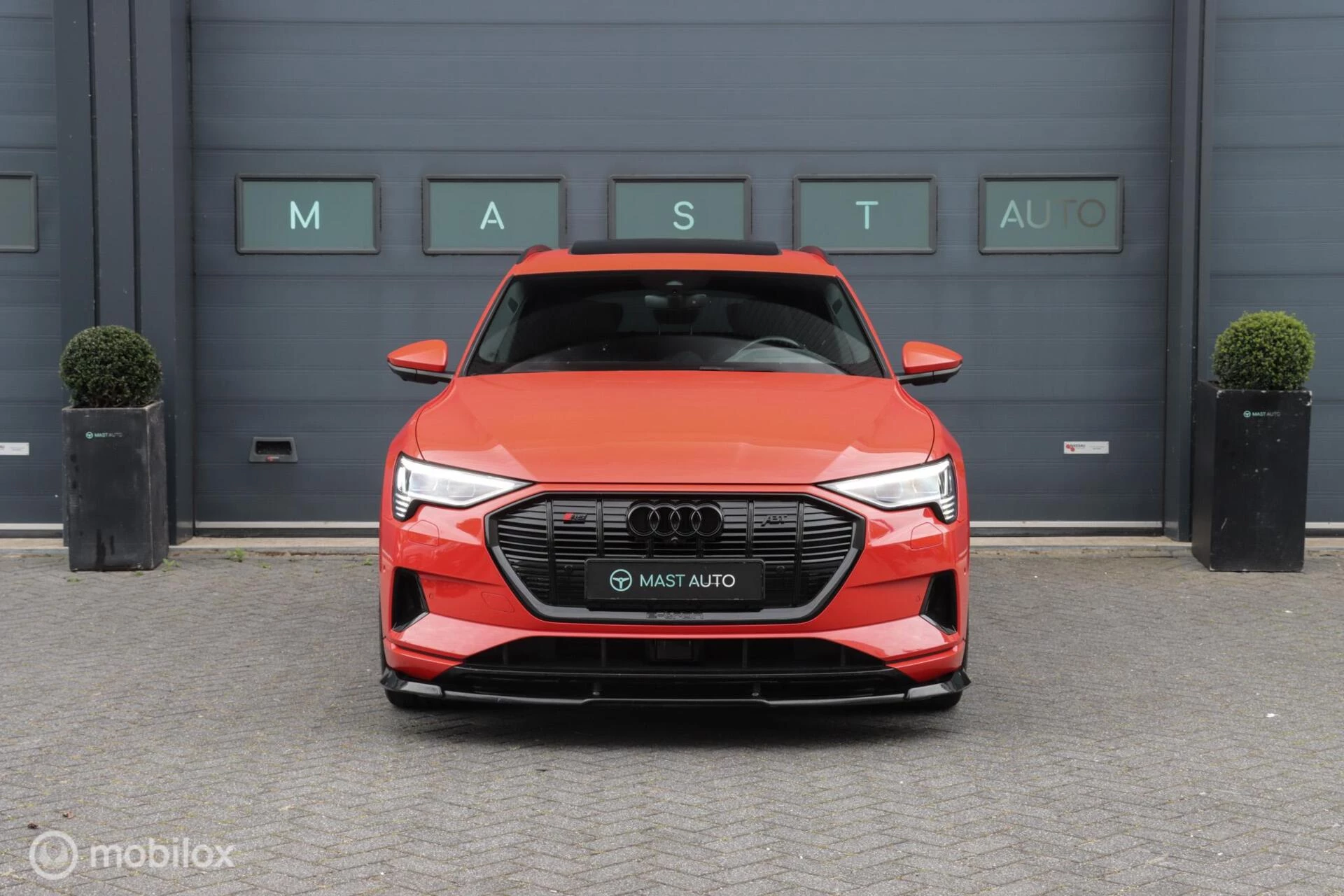 Hoofdafbeelding Audi e-tron