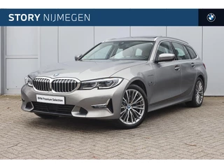 BMW 3 Serie Touring 330e High Executive Luxury Line Automaat / Panoramadak / Sportstoelen / Laserlight / Head-Up / M Adaptief onderstel / Active Cruise Control / Parking Assistant Plus