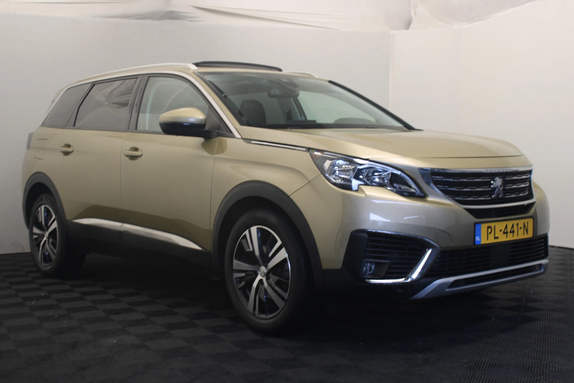 Hoofdafbeelding Peugeot 5008