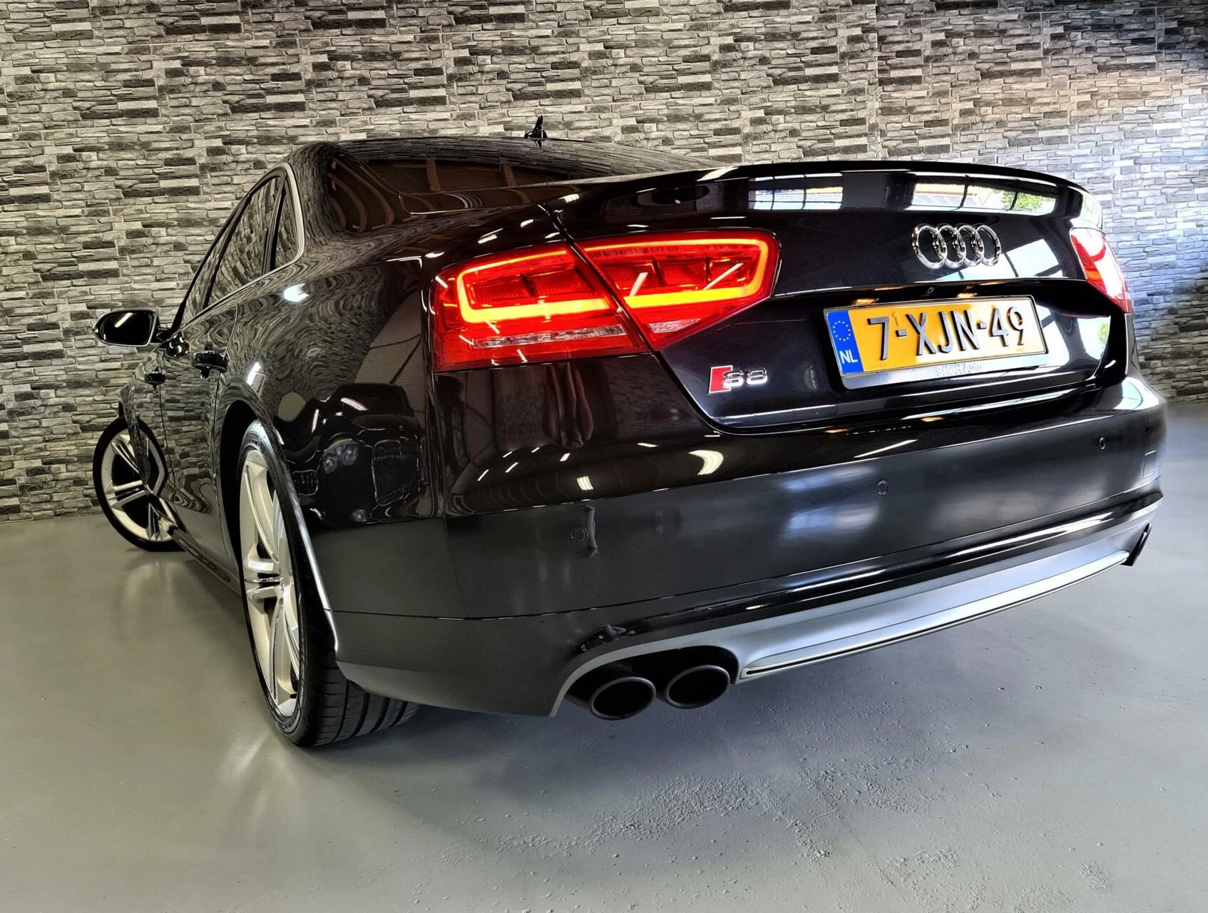 Hoofdafbeelding Audi S8