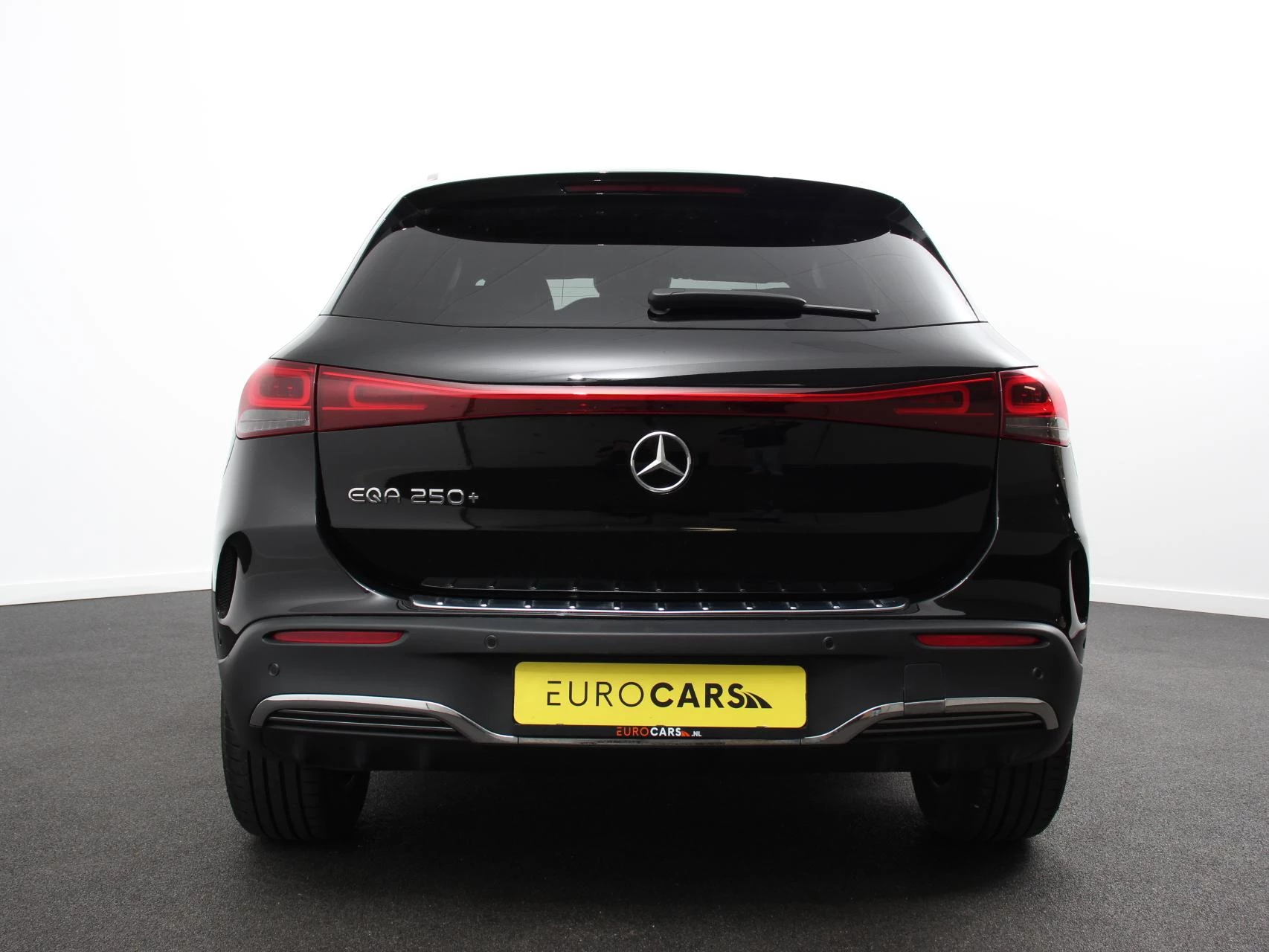 Hoofdafbeelding Mercedes-Benz EQA