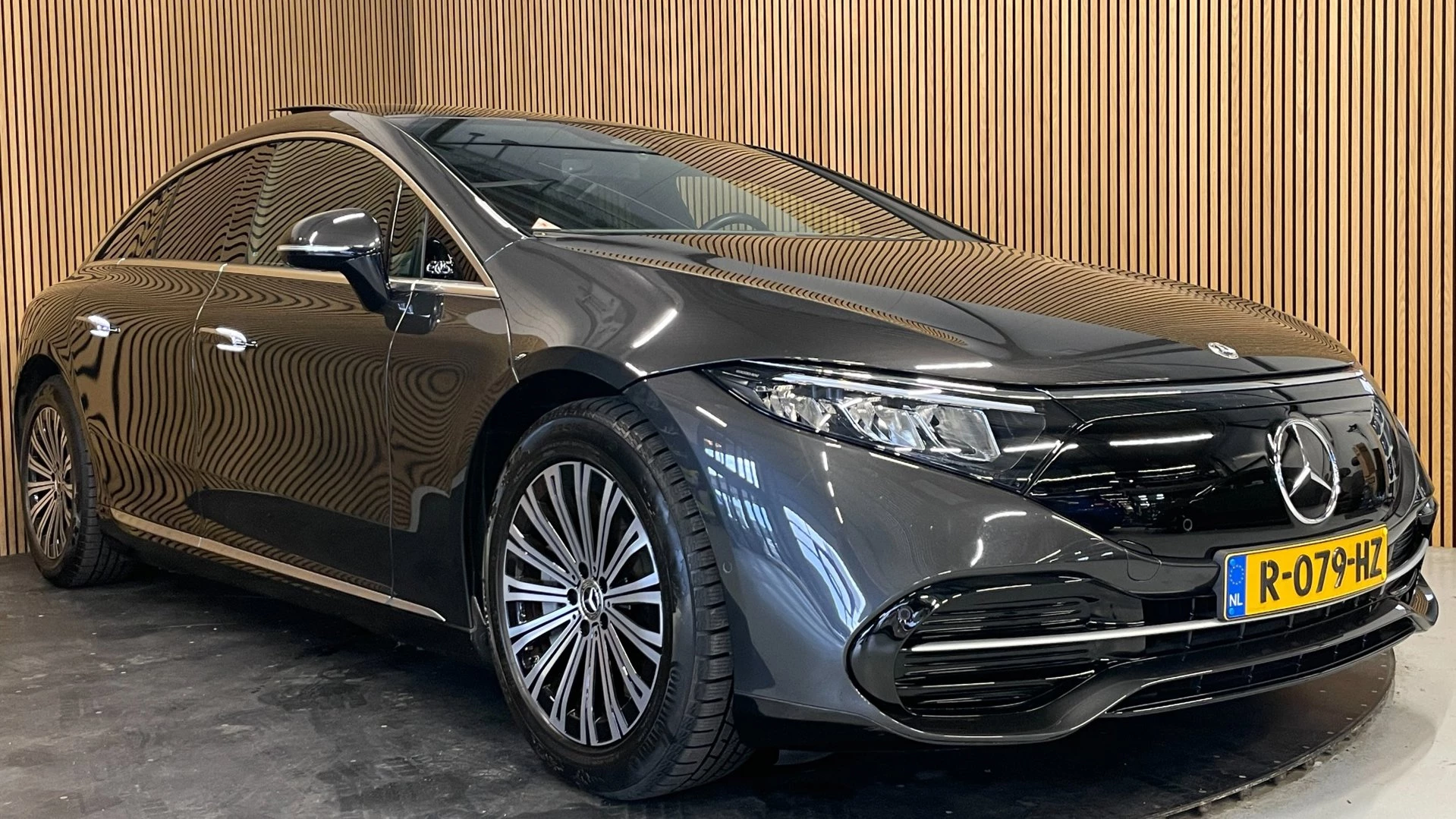 Hoofdafbeelding Mercedes-Benz EQS
