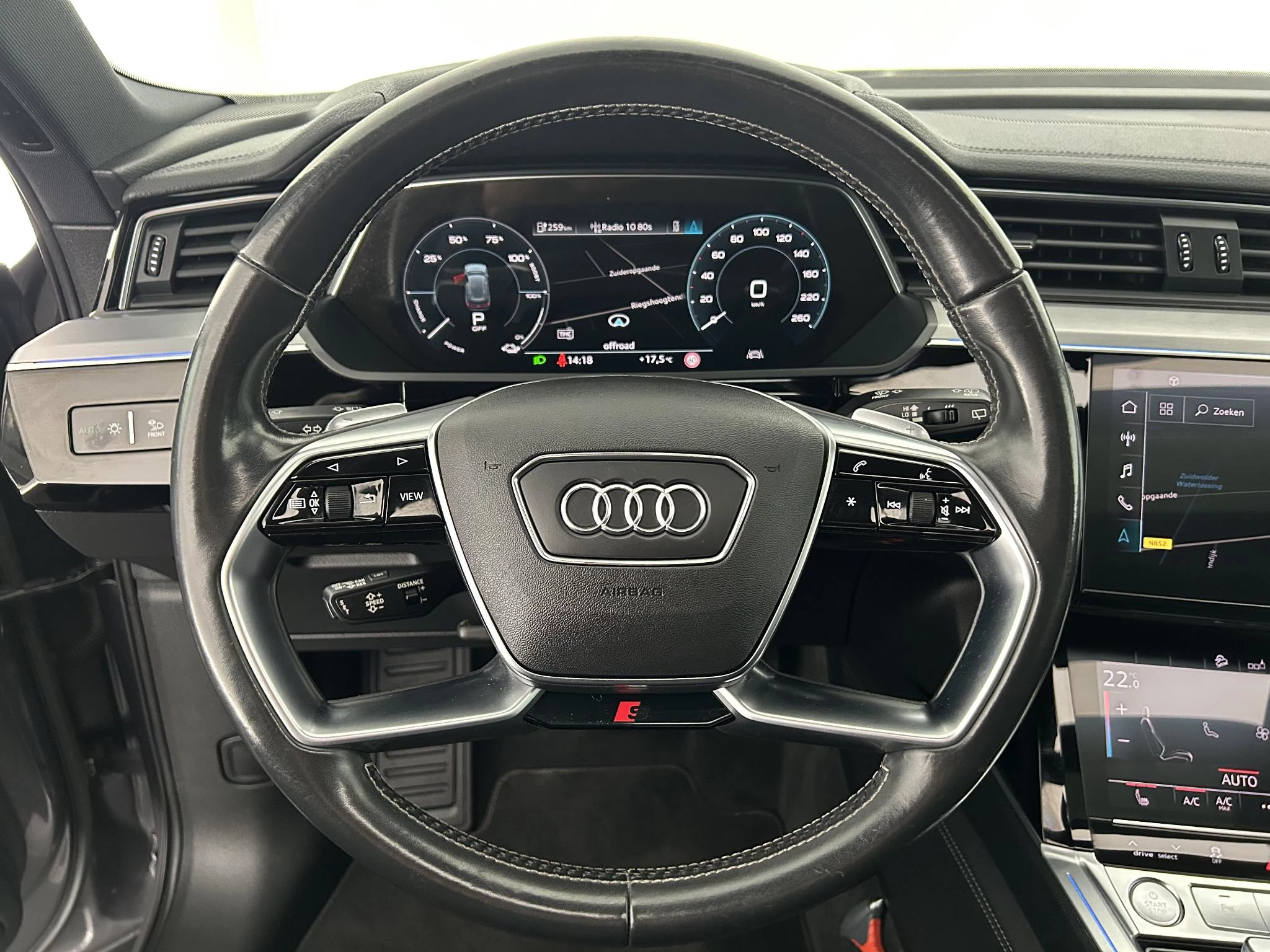 Hoofdafbeelding Audi e-tron