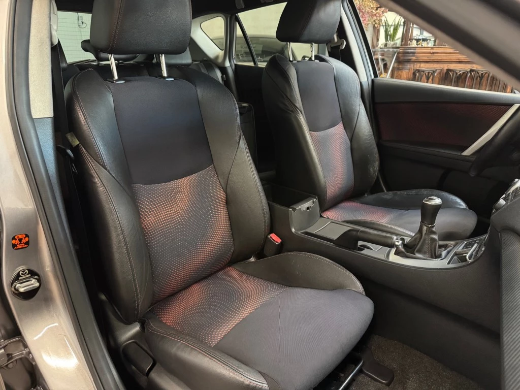 Hoofdafbeelding Mazda 3