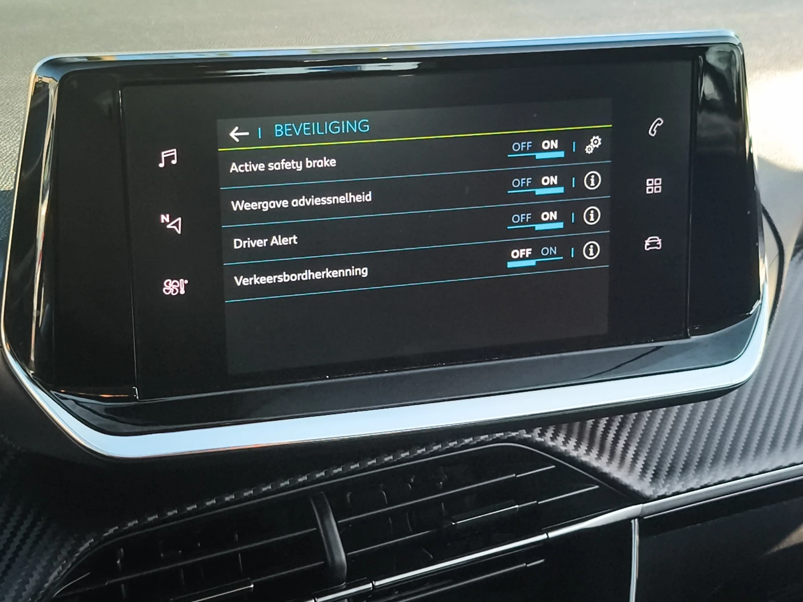 Hoofdafbeelding Peugeot e-208