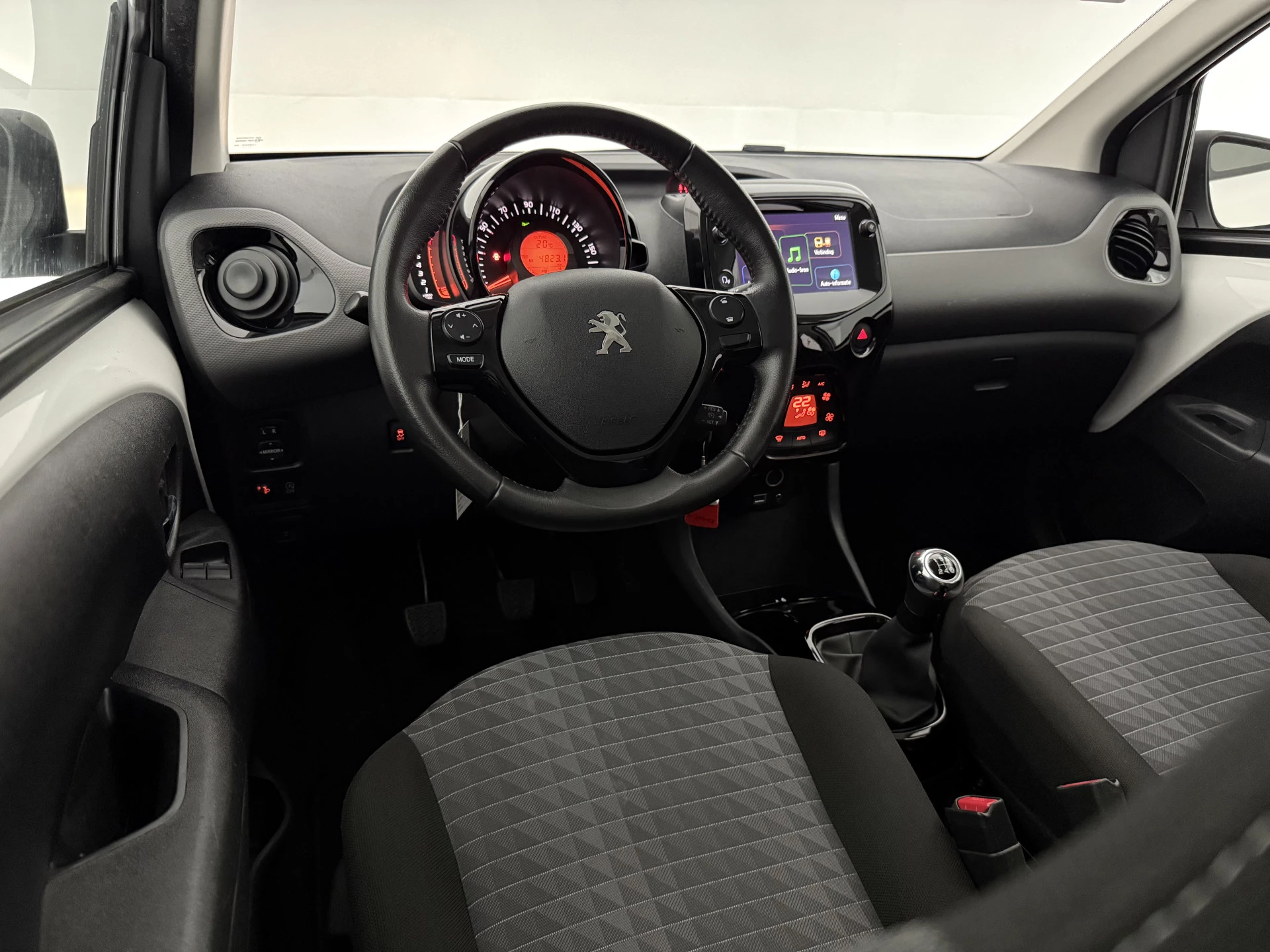 Hoofdafbeelding Peugeot 108