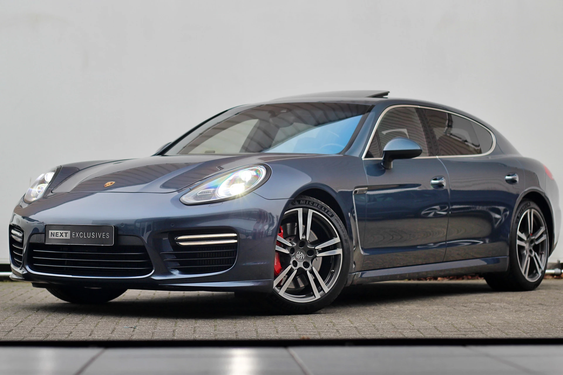 Hoofdafbeelding Porsche Panamera