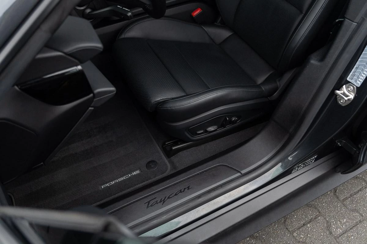 Hoofdafbeelding Porsche Taycan