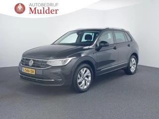 Hoofdafbeelding Volkswagen Tiguan Volkswagen Tiguan 1.5 TSI Life Business | Trekhaak | Carplay | IQ Drive | Winterpakket