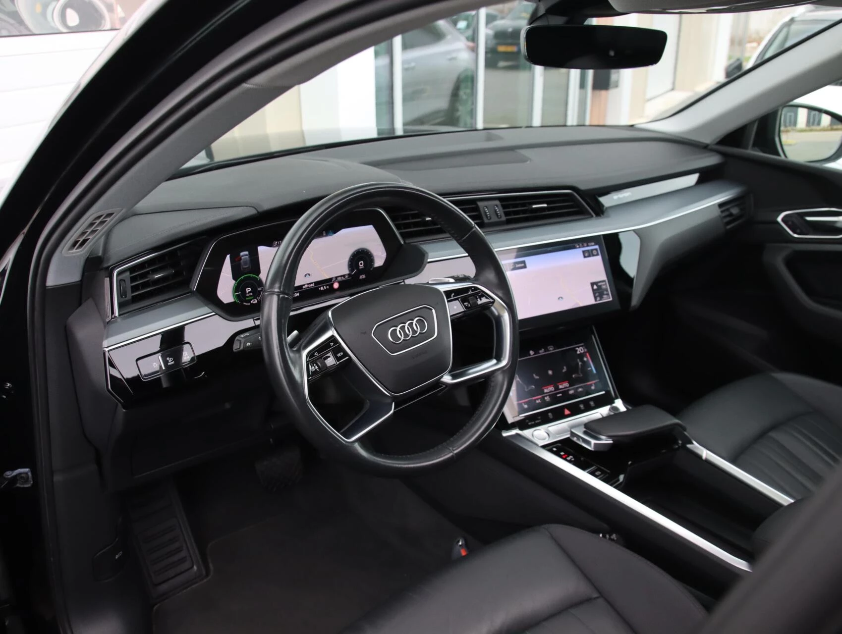 Hoofdafbeelding Audi e-tron