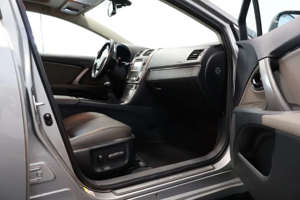 Hoofdafbeelding Toyota Avensis