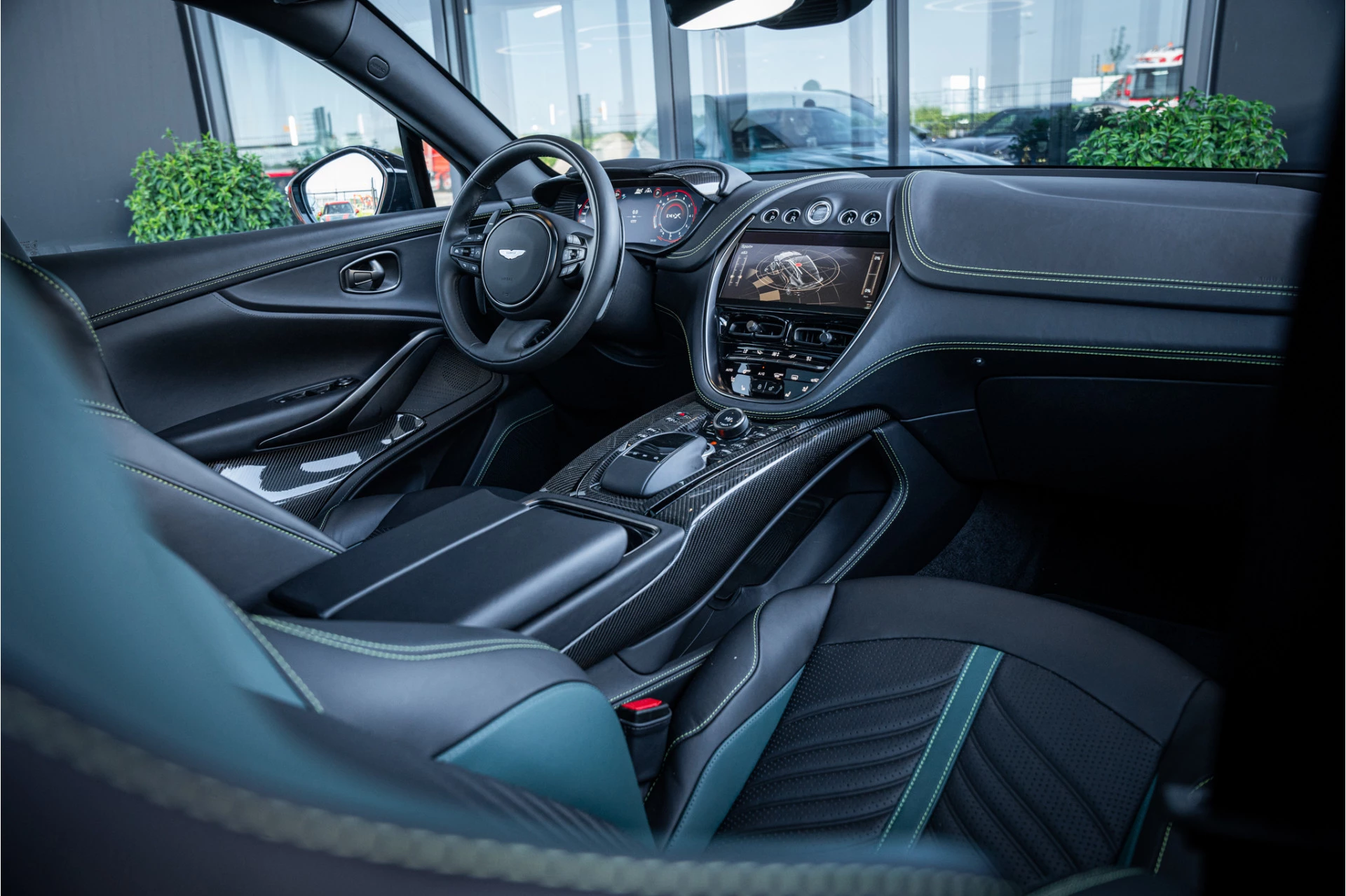 Hoofdafbeelding Aston Martin DBX