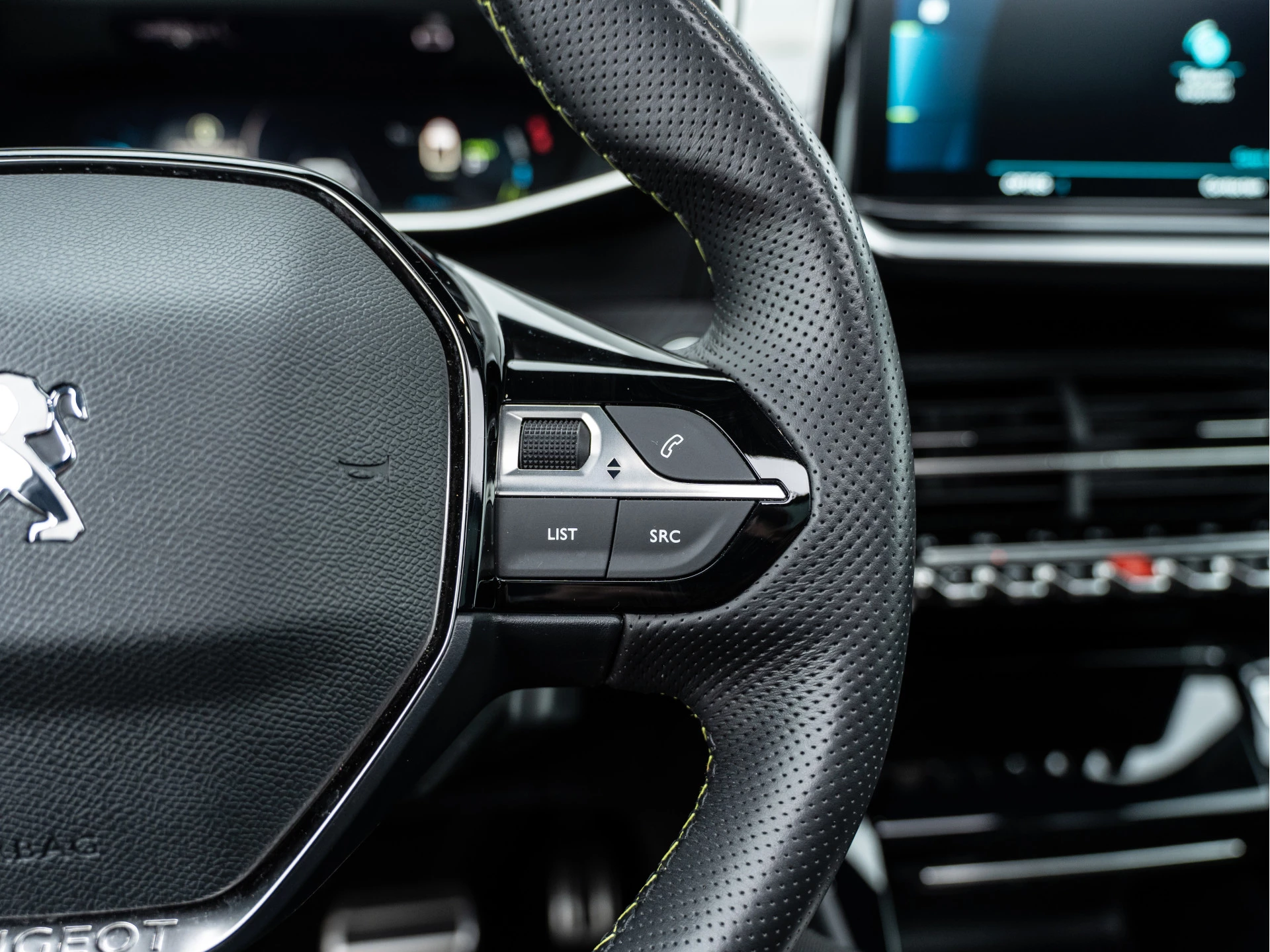 Hoofdafbeelding Peugeot e-2008