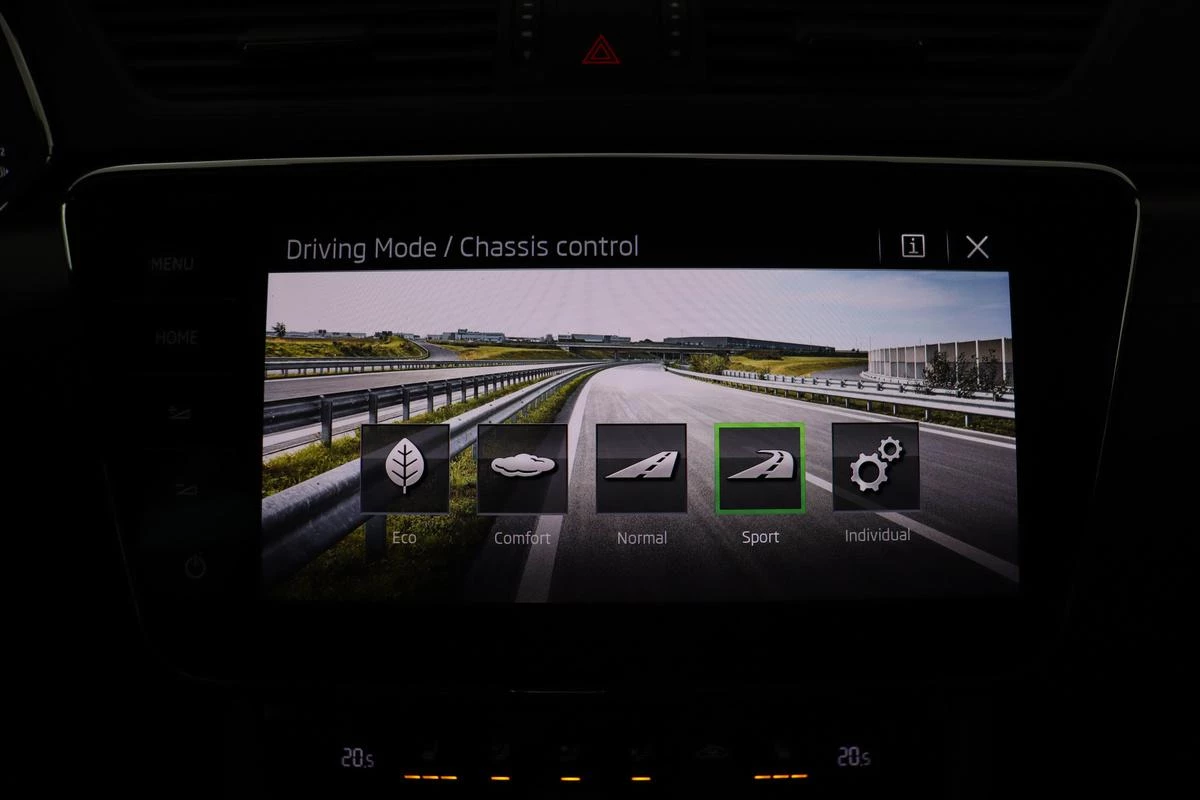 Hoofdafbeelding Škoda Superb