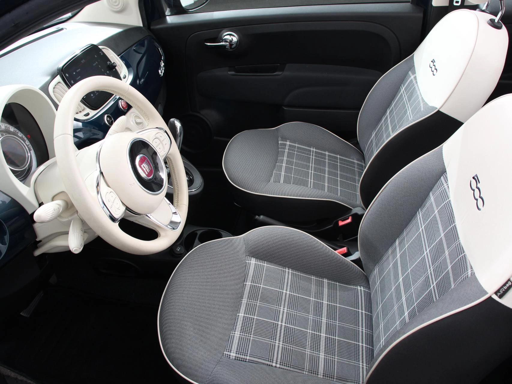 Hoofdafbeelding Fiat 500C