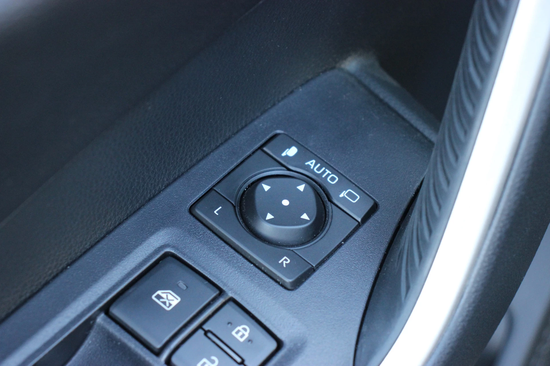 Hoofdafbeelding Suzuki Across