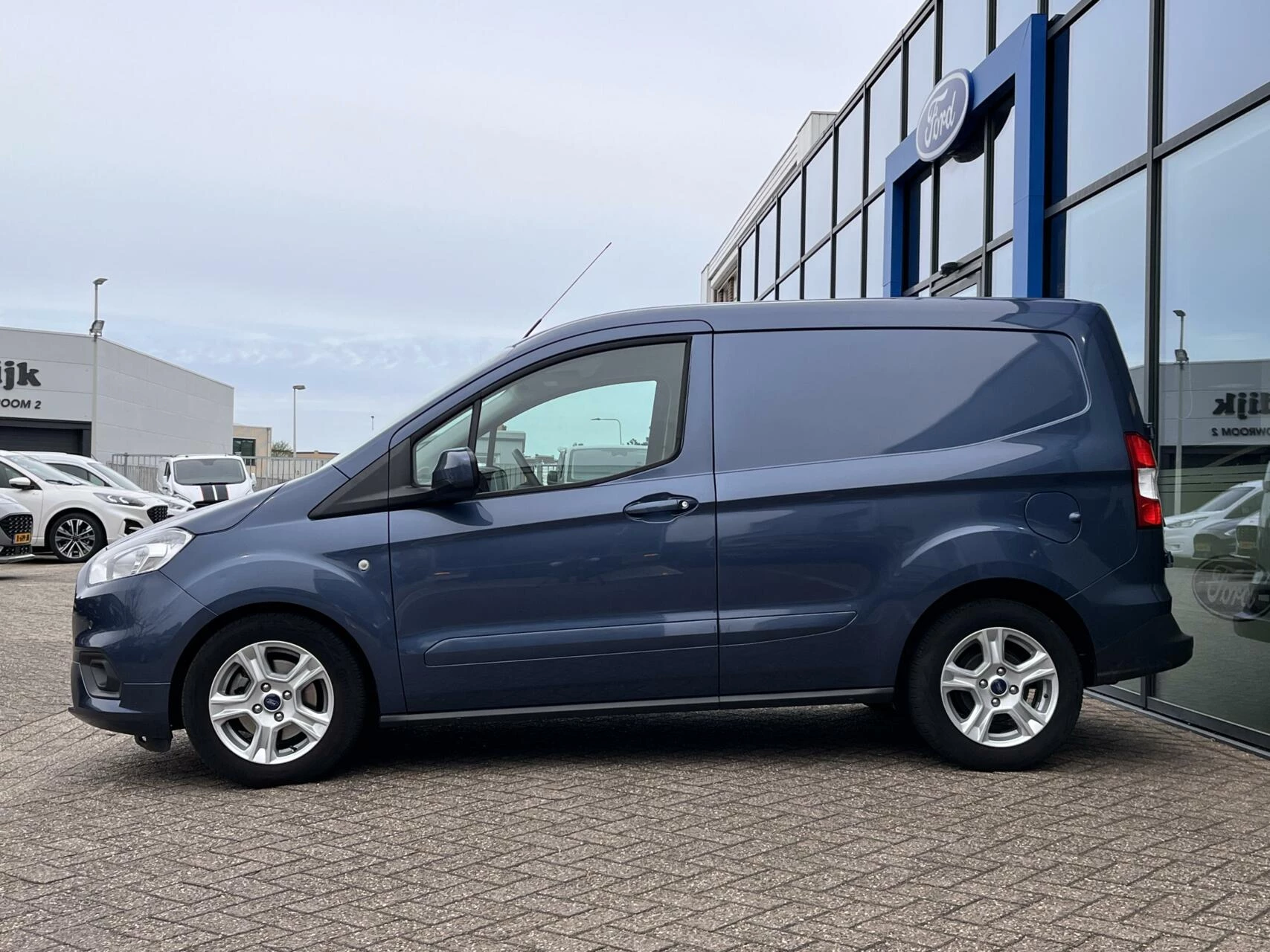 Hoofdafbeelding Ford Transit Courier