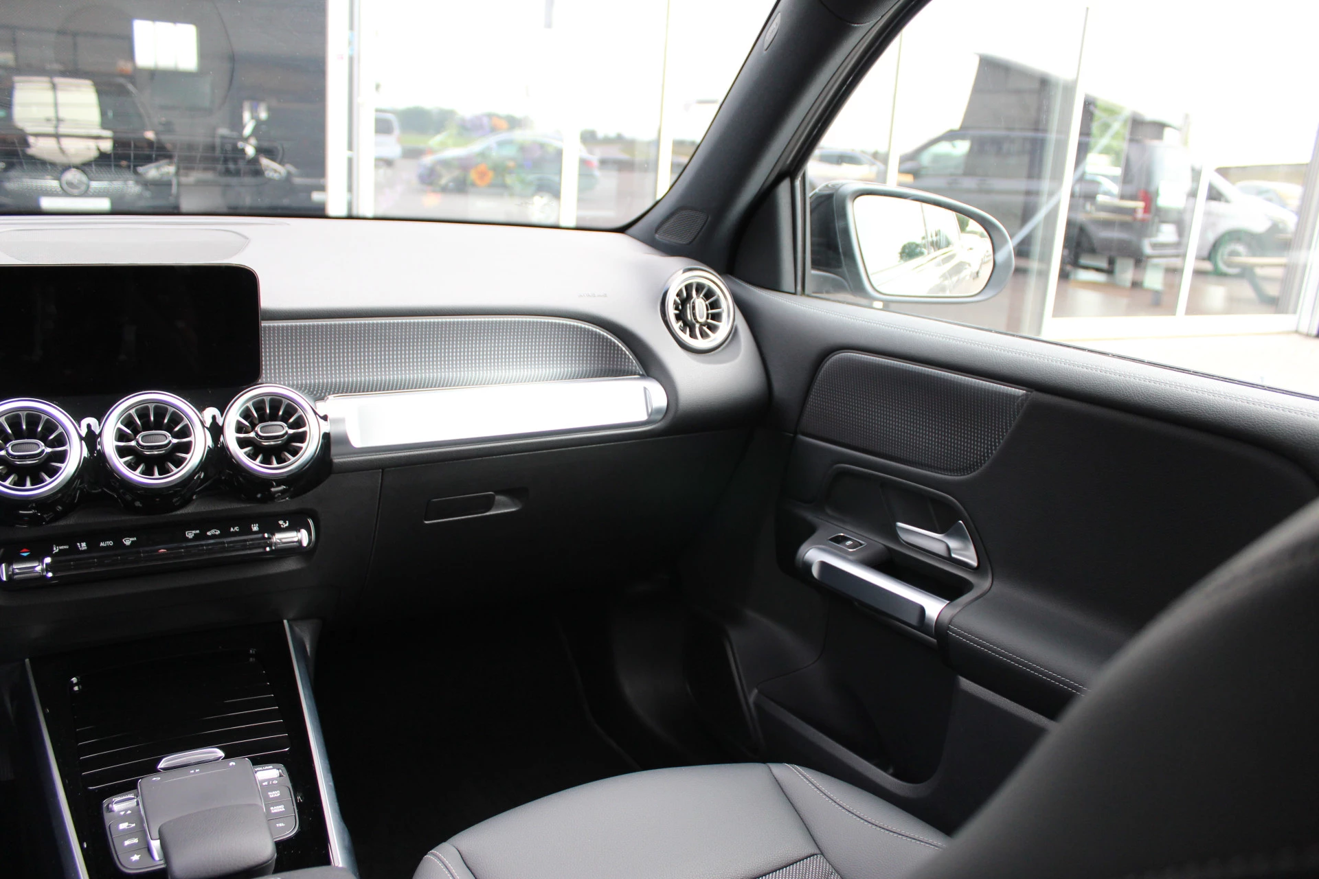 Hoofdafbeelding Mercedes-Benz EQB
