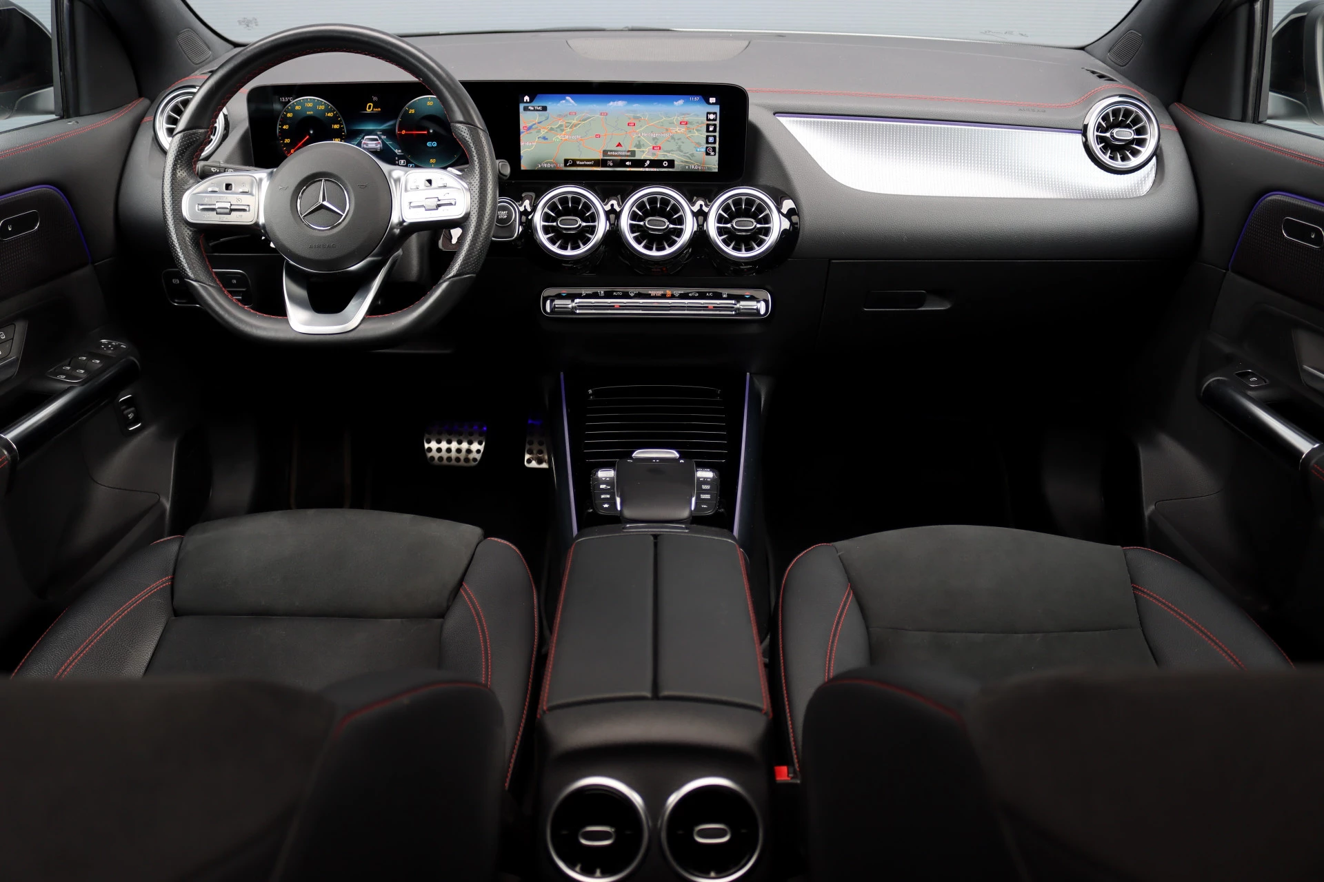 Hoofdafbeelding Mercedes-Benz EQA