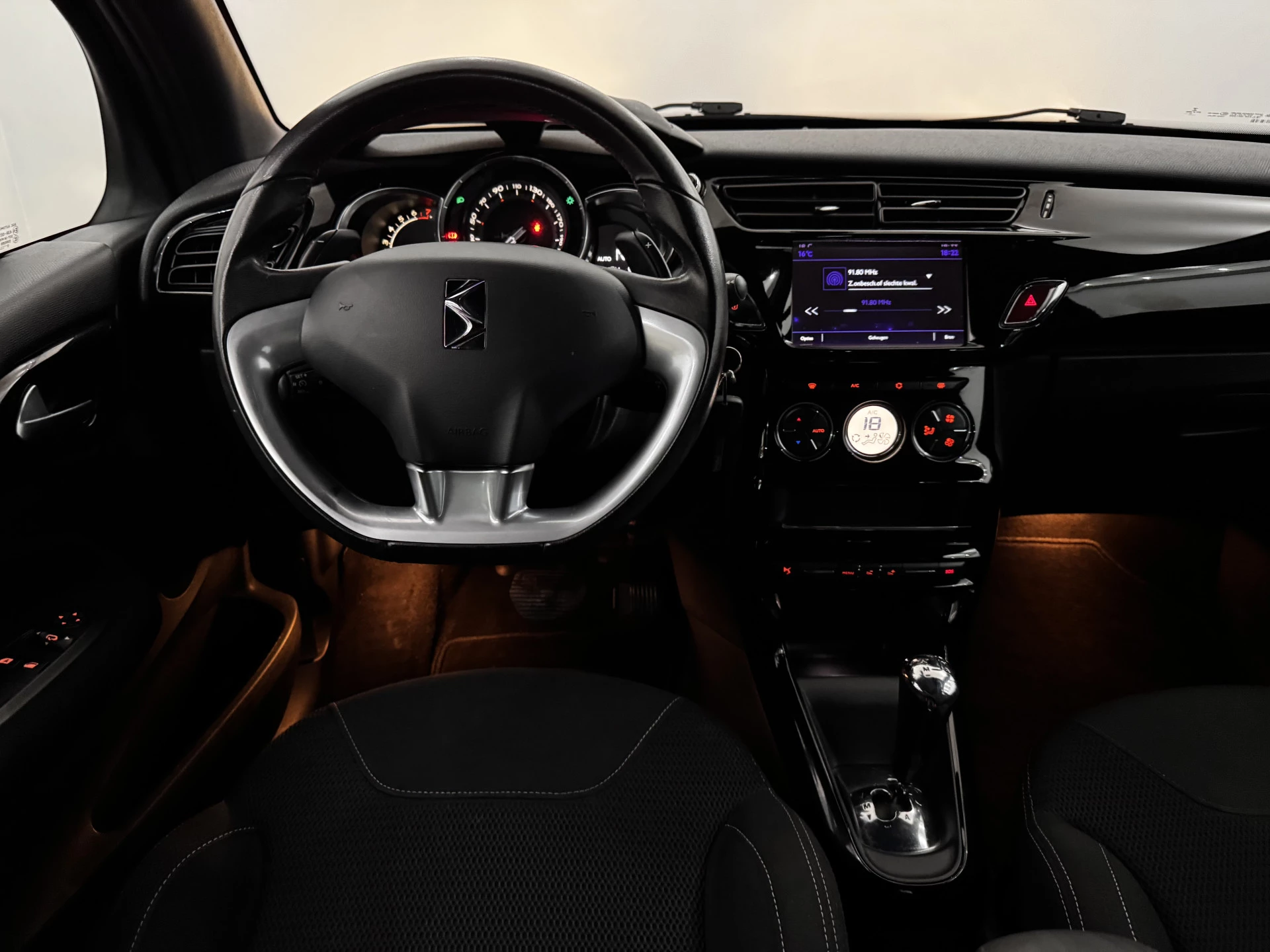 Hoofdafbeelding DS DS 3