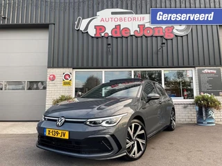 Volkswagen Golf 1.5 eTSI R-LINE, Trekhaak, Panoramadak, Carplay, IQlight, Stoel/Stuur verw.