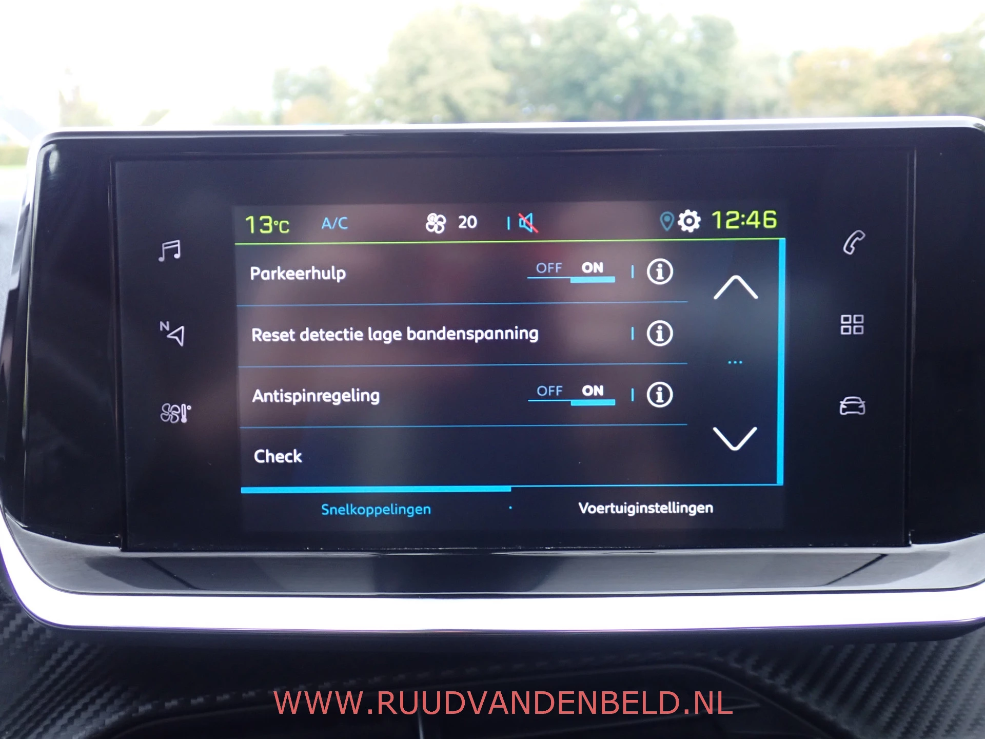 Hoofdafbeelding Peugeot e-2008