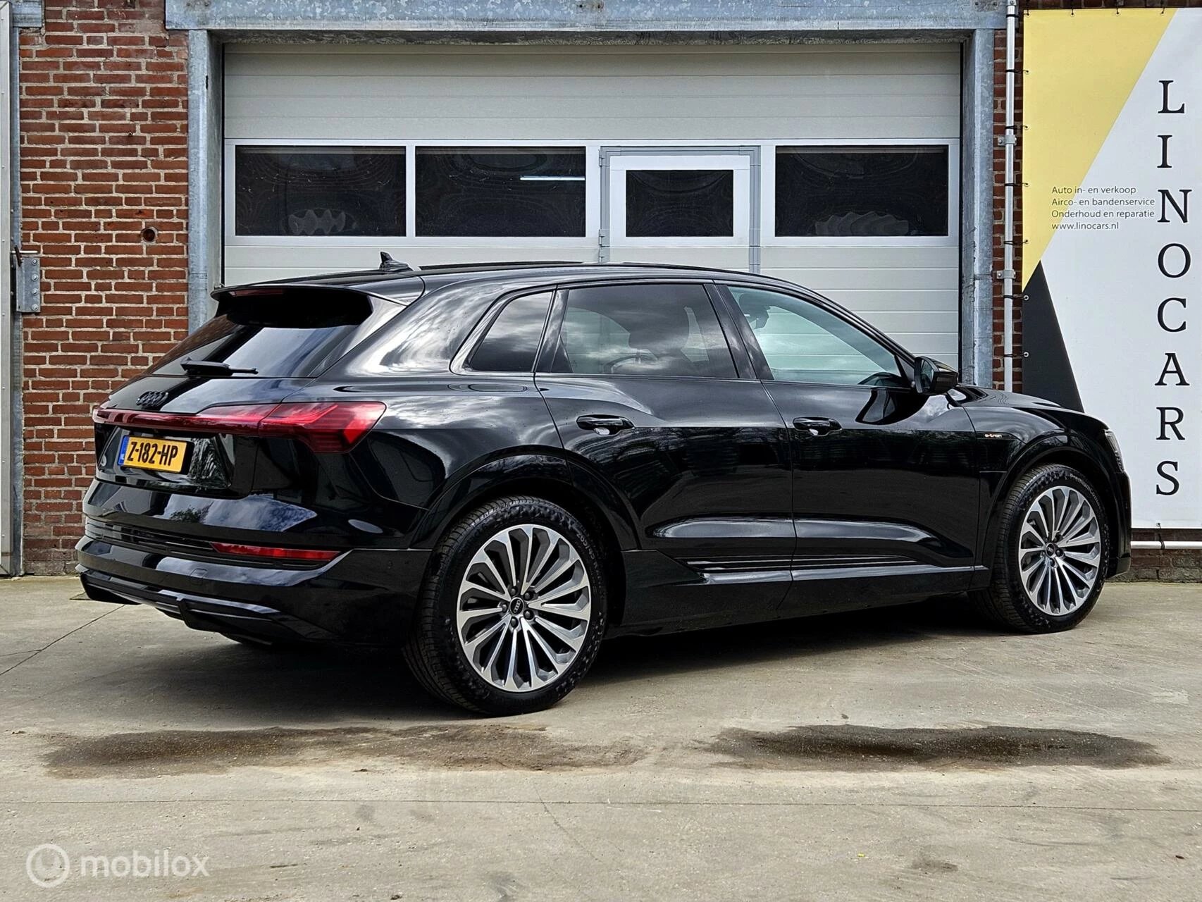 Hoofdafbeelding Audi e-tron