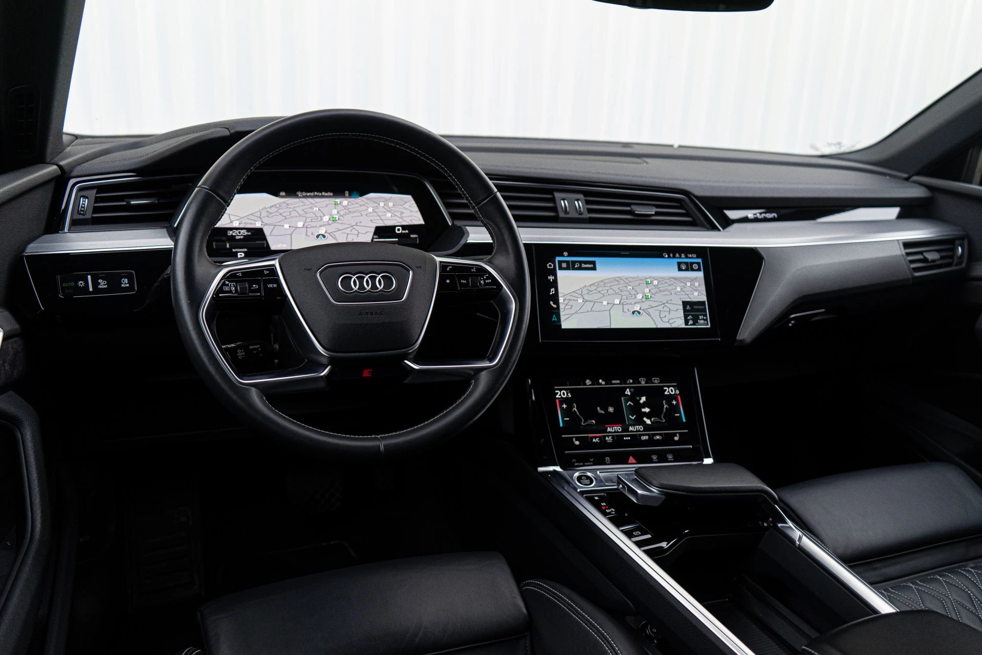 Hoofdafbeelding Audi e-tron